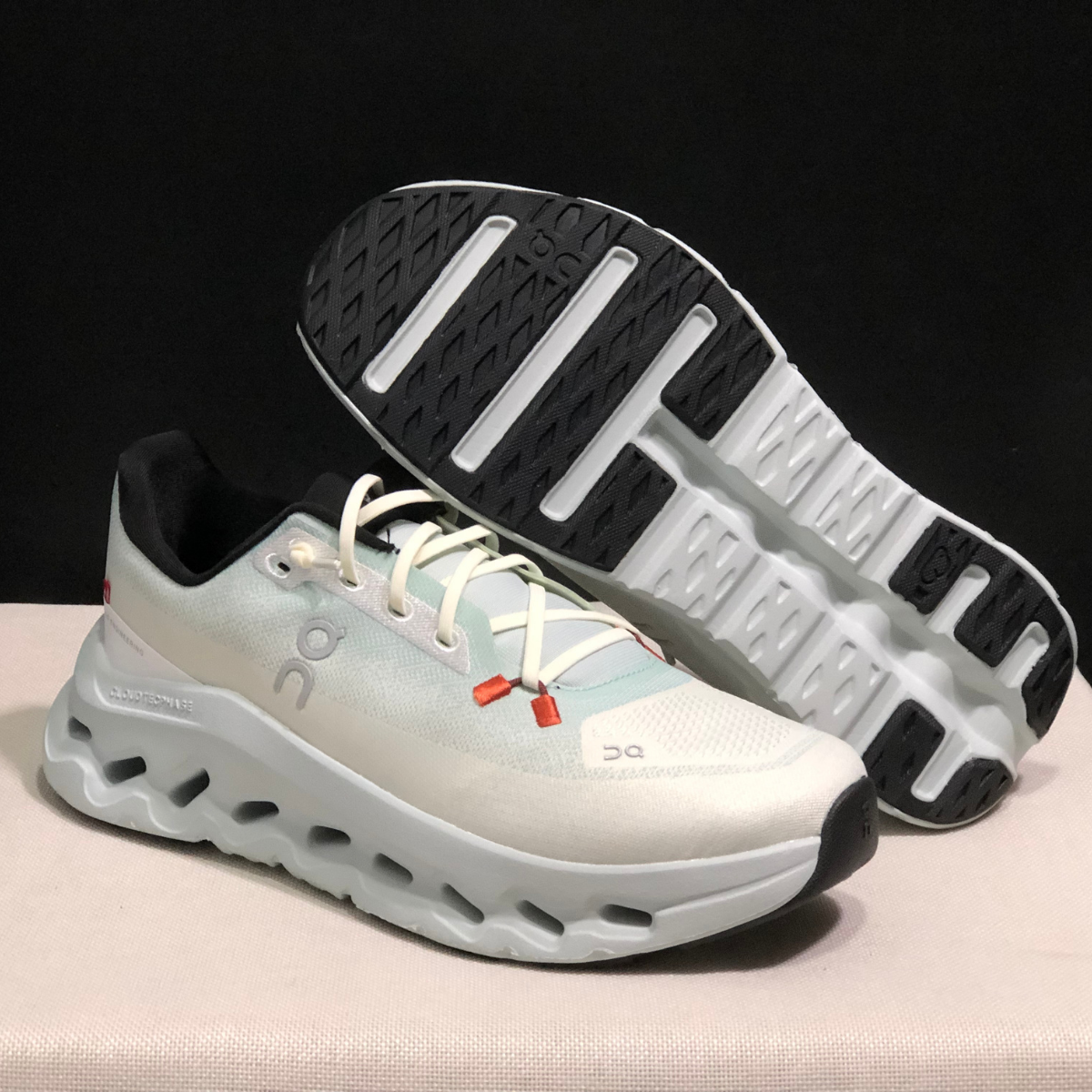 Cloudtilt - Ivoire mineral