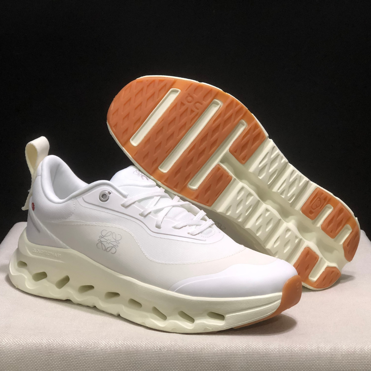 Cloudtilt × Loewe — Cloudtilt White Crème