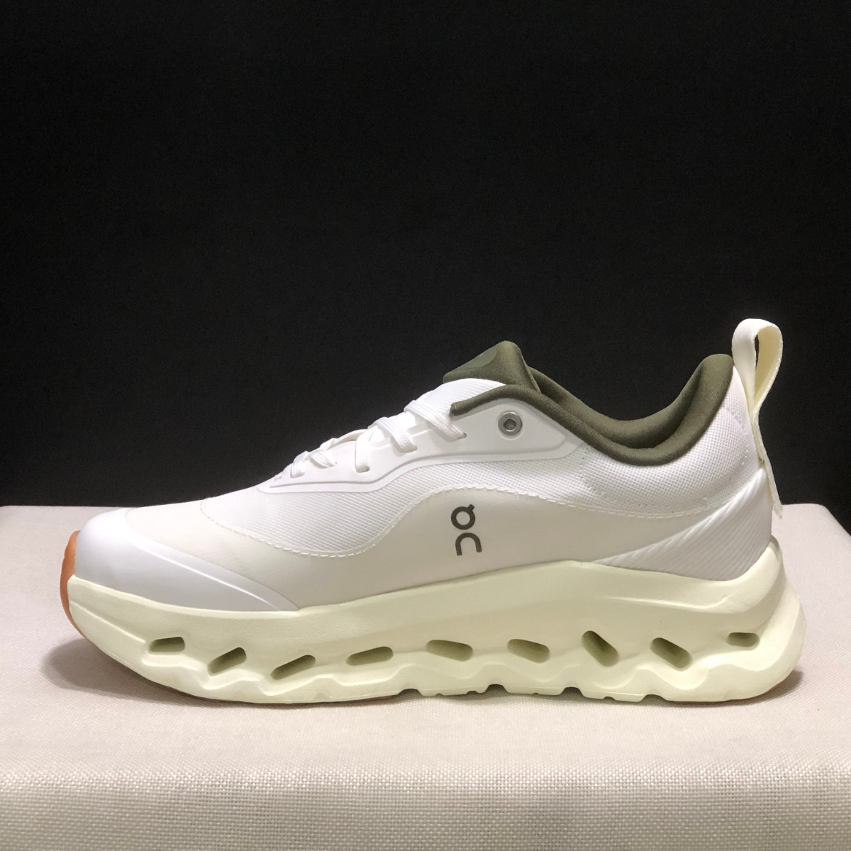 Cloudtilt × Loewe — Cloudtilt White Kaki