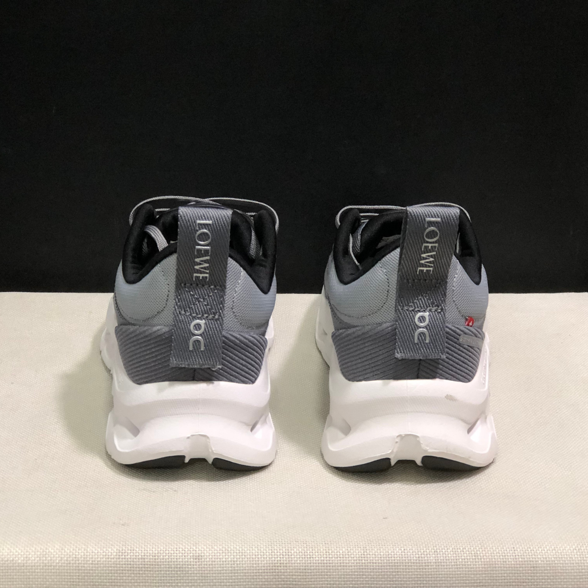 Cloudtilt Loewe - Gris