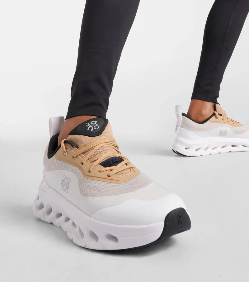 Cloudtilt Loewe - Beige